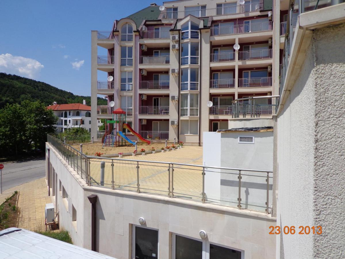 Kavarna Hills Apartments Eksteriør bilde